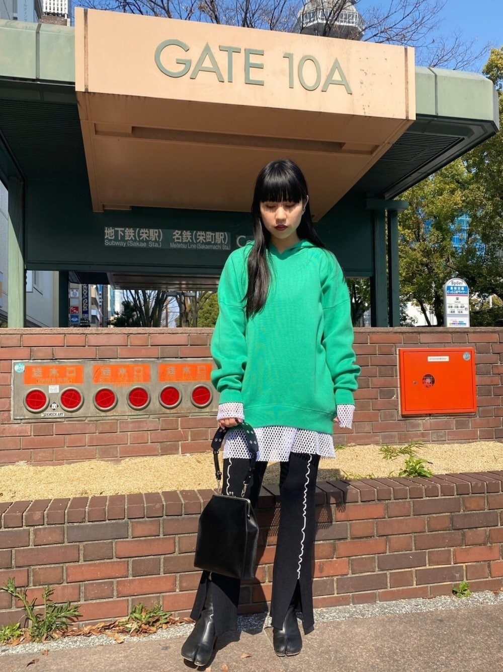 「シンプルコーデ、オトナカジュアル、はるコーデ、カジュアル、ゆるコーデ、低身長、低身長女子、メンズライク、パーカー、着回しコーデ」｜「603の603 メッシュロングLS Tシャツ（Tシャツ/カットソー、ホワイト系）」を使った、ホリユキノさん（レディース・154cm）の春コーディネートの1枚目の写真