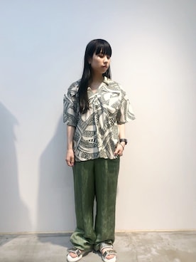 「muller of yoshiokubo（ミュラーオブヨシオクボ）のアイテム（その他パンツ）」を使った、ホリユキノさん（レディース・154cm）の春コーディネート