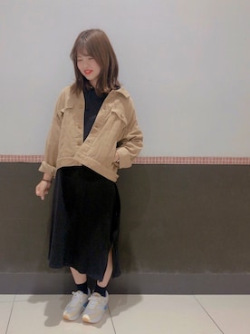 「earth music&ecology（アースミュージックアンドエコロジー）のアイテム（スニーカー）」を使った、むこさんさん（レディース・162cm）の秋コーディネート
