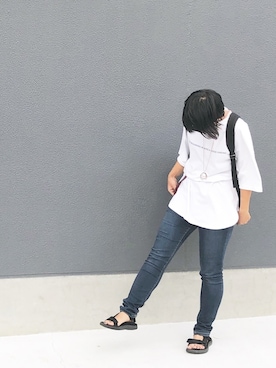 「GU（ジーユー）のアイテム（Tシャツ/カットソー、ホワイト系）」を使った、芽海さん（レディース・158cm）の夏コーディネート