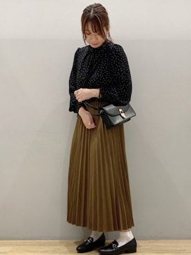「アコーディオンプリーツ」｜「アイテム（スカート）」を使った、chaki さん（レディース・159cm）の秋コーディネート