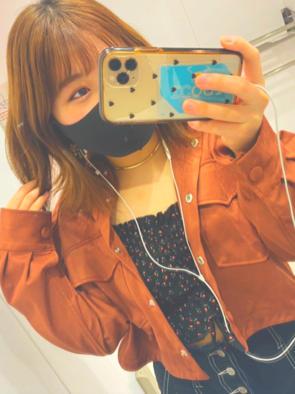 「Romantic Standardのアイテム（シャツ/ブラウス、ブラック系）」を使った、お か みさん（レディース・152cm）の秋コーディネートの1枚目の写真