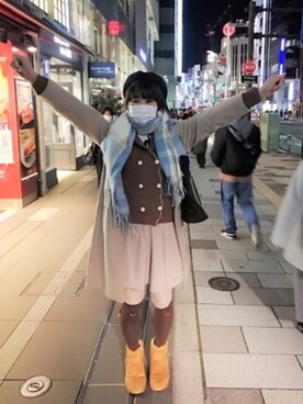 チェスターコートを使った ムートンブーツ の人気ファッションコーディネート Wear