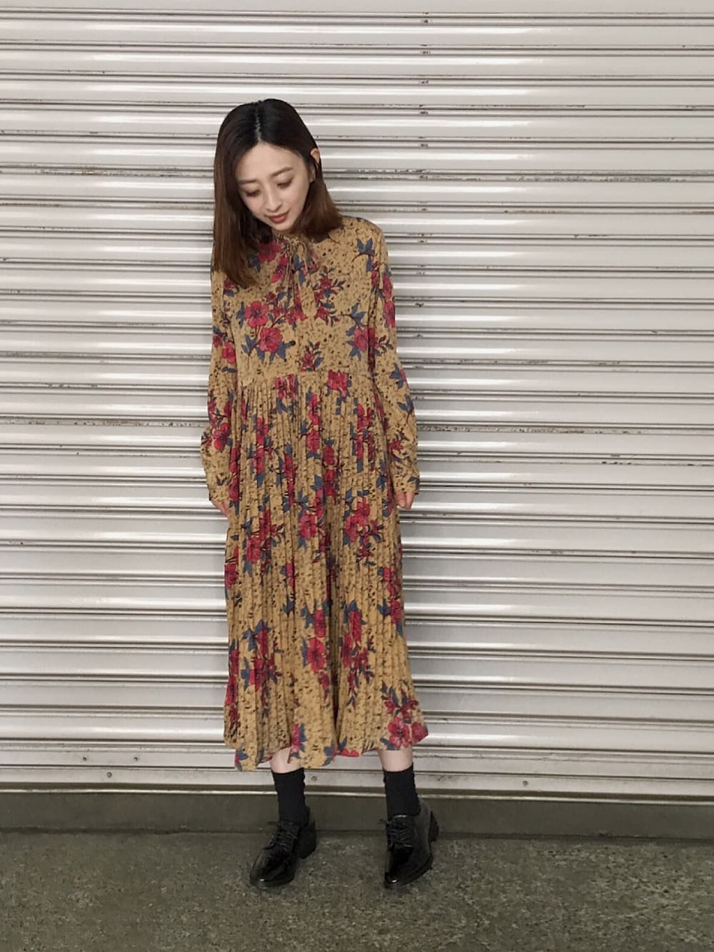 「はるコーデ、大人コーデ、春ワンピ、春コーデ、ワンピース、花柄、花柄ワンピース、プリーツワンピース、黄色」｜「select shop prejenneのアイテム（ワンピース、イエロー系）」を使った、memeさん（レディース・150cm）の春コーディネートの1枚目の写真