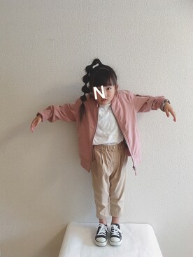 「くすみピンク」｜「アイテム（MA-1）」を使った、NATSUさん（キッズ・100cm）の秋コーディネート