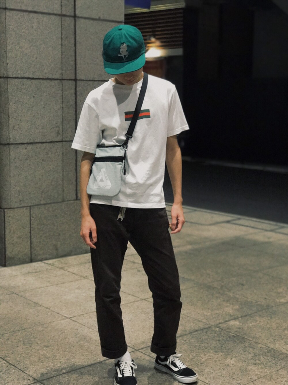 「supreme、palace、VANS、street、GUCCI、fucking awesome、ISETAN、LEE」｜「FUCKING AWESOMEのアイテム（キャップ、グリーン系）」を使った、Yuji さん（メンズ・175cm）の秋コーディネートの1枚目の写真