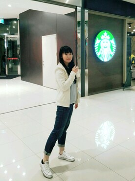 「Abercrombie&Fitch（アバークロンビーアンドフィッチ）のアイテム（モッズコート）」を使った、張蘋さん（レディース・160cm）の春コーディネート