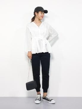 「黒パンツ」｜やまちゃんさん（レディース・167cm）の秋コーディネート