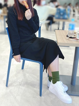 「アイテム（レッグウェア、グリーン系）」を使った、やまちゃんさん（レディース・167cm）の秋コーディネート