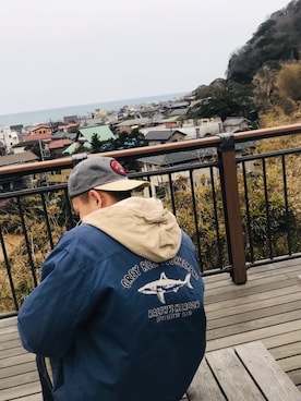 「スケートスタイル」｜「アイテム（ジャケット/アウター）」を使った、Isseiさん（メンズ・173cm）の冬コーディネート