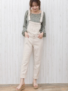 「SpRay（スプレイ）のアイテム（オールインワン・サロペット）」を使った、SpRay PREMIUMむさし村山店さん（レディース・160cm）の春コーディネート