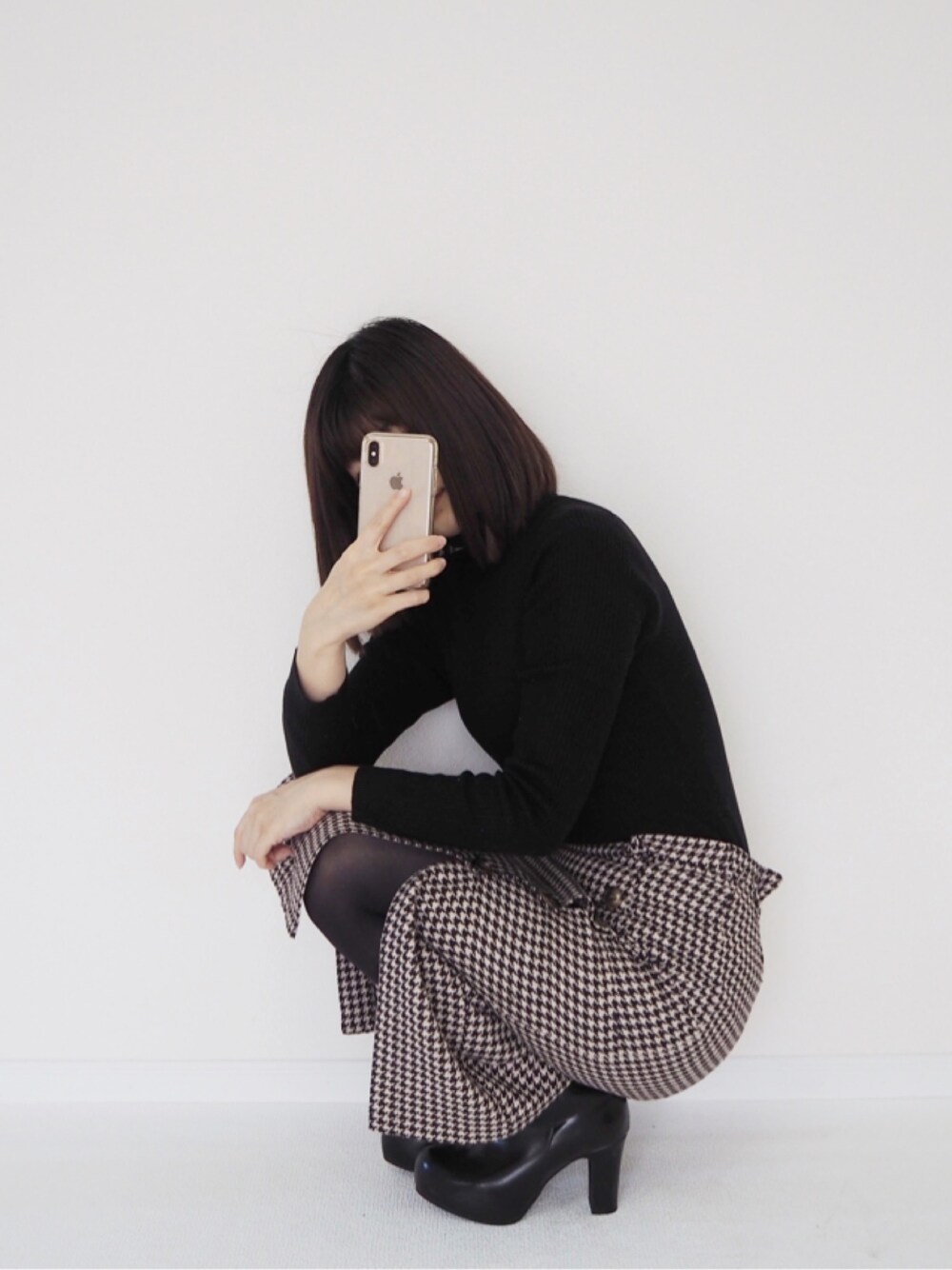 「大人カジュアル、ママコーデ、ママファッション、スカート、GU、murua」｜「GUの（GU）リブタートルセーター（長袖）（トップス、ブラック系）」を使った、__rp02さん（レディース・160cm）の冬コーディネートの1枚目の写真