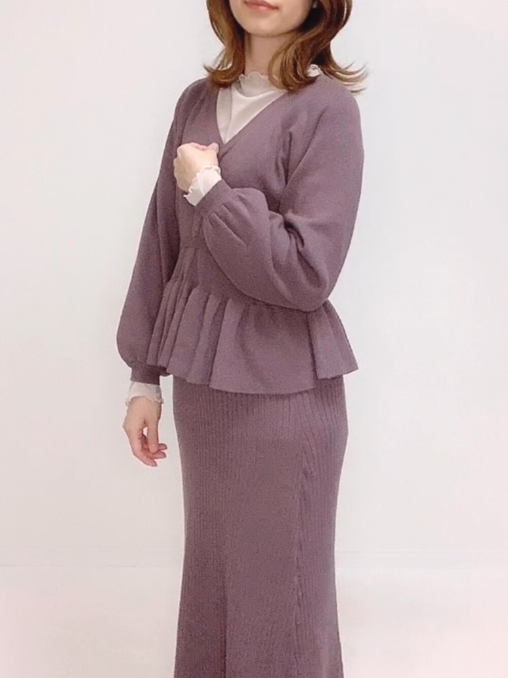 「春ニット、グレイル、GRL、GU、ママコーデ、ママファッション」｜「GUのアイテム（トップス、ベージュ系）」を使った、__rp02さん（レディース・160cm）の冬コーディネートの1枚目の写真