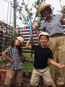 「西松屋（ニシマツヤ）のアイテム（Tシャツ/カットソー、ブラック系）」を使った、kotofukuさん（キッズ・110cm）の夏コーディネート