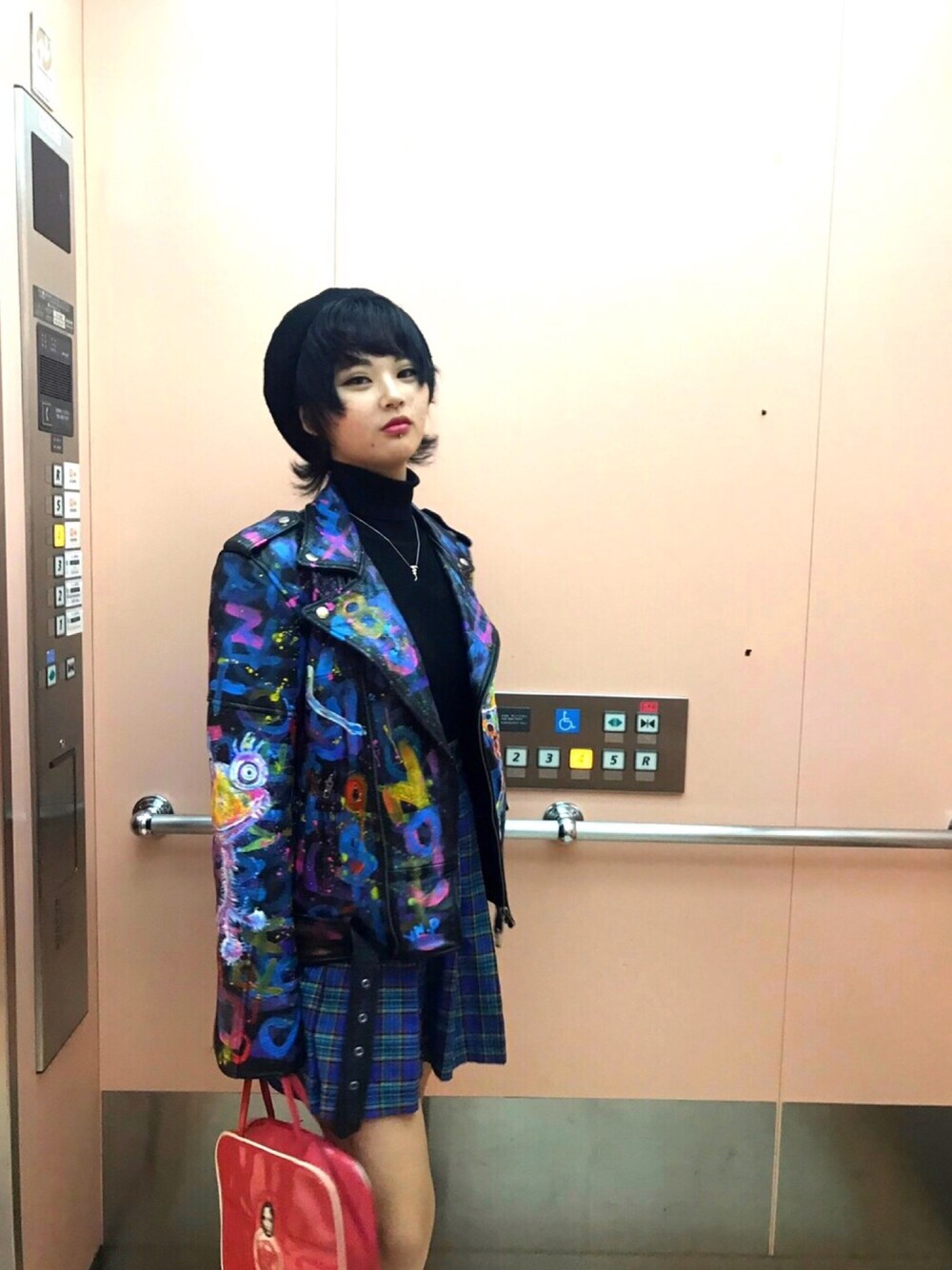 「ロック、ootd、おしゃれさんと繋がりたい、ライダース、パンク」｜「chondasのアイテム（ライダースジャケット、その他）」を使った、mkさん（レディース・162cm）の秋コーディネートの1枚目の写真