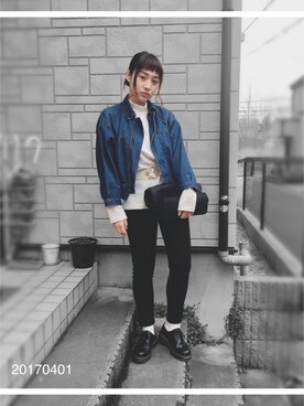 「UNIQLO（ユニクロ）のWOMEN ウルトラストレッチジーンズ（デニムパンツ）」を使った、中塚智実さん（レディース・156cm）の春コーディネート