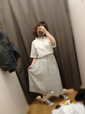 「UNIQLO（ユニクロ）のアイテム（スカート、ホワイト系）」を使った、全国朝寝坊比赛冠军さん（レディース・153cm）の春コーディネート
