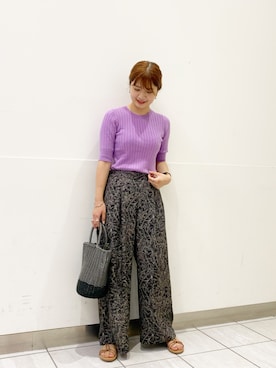 「パープル×黒」｜「アイテム（ハンドバッグ）」を使った、MAMIさん（レディース・156cm）の夏コーディネート