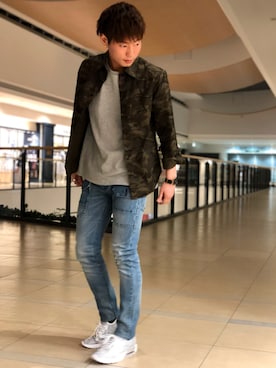 「TYPE BLUE（タイプブルー）のアイテム（パンツ）」を使った、大山凌さん（メンズ・174cm）の春コーディネート