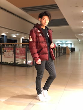 「アイテム（ダウンジャケット/コート、レッド系）」を使った、大山凌さん（メンズ・174cm）の冬コーディネート