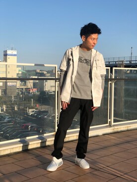 「AVIREX（アヴィレックス）のアイテム（スリッポン）」を使った、大山凌さん（メンズ・174cm）の春コーディネート