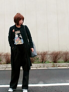 「真っ黒コーデ」｜「アイテム（その他アウター）」を使った、98mayuさん（レディース・157cm）の春コーディネート