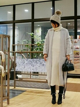 「Ungrid（アングリッド）のインディゴフレイドヘムストスリ（デニムパンツ）」を使った、98mayuさん（レディース・157cm）の冬コーディネート