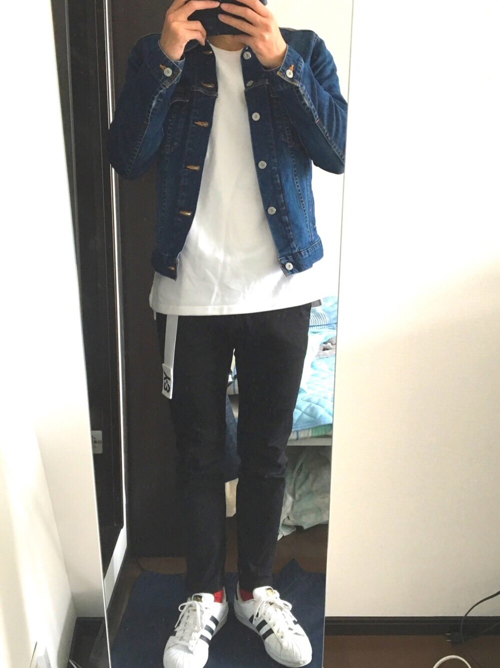 「春、デニム、スニーカー、スーパースター、スキニー、ユニクロ、UNIQLO、adidas、ビッグシルエット、プチプラ」｜「JOURNAL STANDARDのストレッチデニムGガタ#（デニムジャケット、ブルー系）」を使った、うりゅ。さん（メンズ・175cm）の春コーディネートの1枚目の写真
