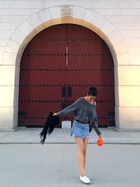 李妮さんのコーディネート