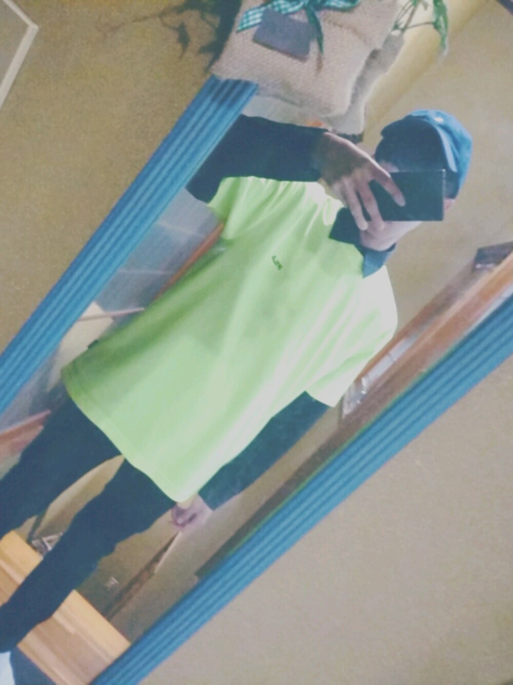 「FILAのアイテム（Tシャツ/カットソー、イエロー系）」を使った、仁モンさん（メンズ・165cm）の春コーディネートの1枚目の写真