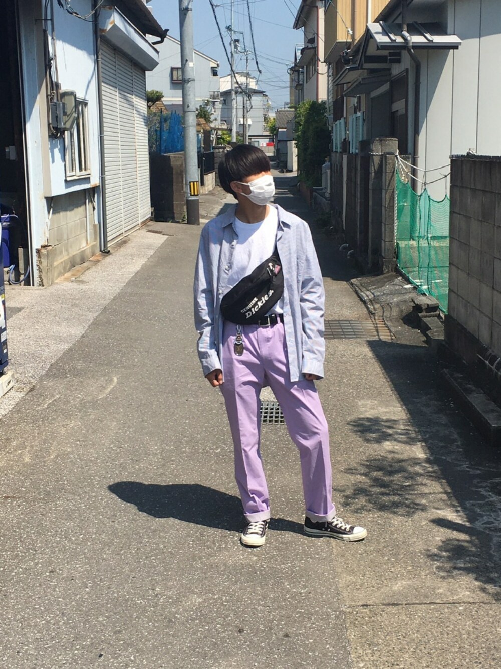 「CONVERSEのアイテム（スニーカー、ブラック系）」を使った、仁モンさん（メンズ・165cm）の夏コーディネートの1枚目の写真
