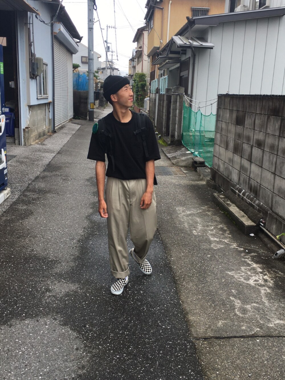 「VANSのアイテム（スリッポン、ホワイト系）」を使った、仁モンさん（メンズ・165cm）の秋コーディネートの1枚目の写真