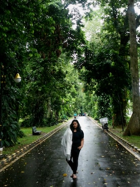 「monochrome」｜「アイテム（サンダル）」を使った、Alifa Auraさん（レディース・160cm）の冬コーディネート