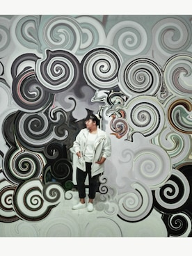 「monochrome」｜「アイテム（ダウンジャケット/コート）」を使った、Alifa Auraさん（レディース・160cm）の春コーディネート