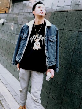 「Guess（ゲス）のアイテム（ニット/セーター）」を使った、T.SHOUKIさん（メンズ・185cm）の冬コーディネート