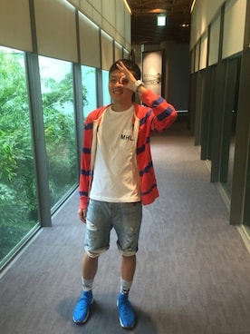 「MHL.（エムエイチエル）のPRINTED JERSEY（Tシャツ/カットソー、ホワイト系）」を使った、Łâłïwïßさん（メンズ・183cm）の夏コーディネート