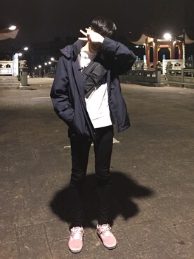 「Abercrombie&Fitch（アバークロンビーアンドフィッチ）のアイテム（ピーコート）」を使った、Łâłïwïßさん（メンズ・183cm）の冬コーディネート