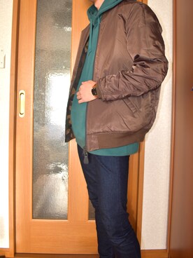 「リバーシブル」｜「アイテム（アナログ腕時計）」を使った、アキラさん（メンズ・178cm）の冬コーディネート
