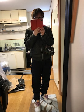 「アイテム（MA-1）」を使った、アリマ サトシさん（メンズ・166cm・40代）の秋コーディネート