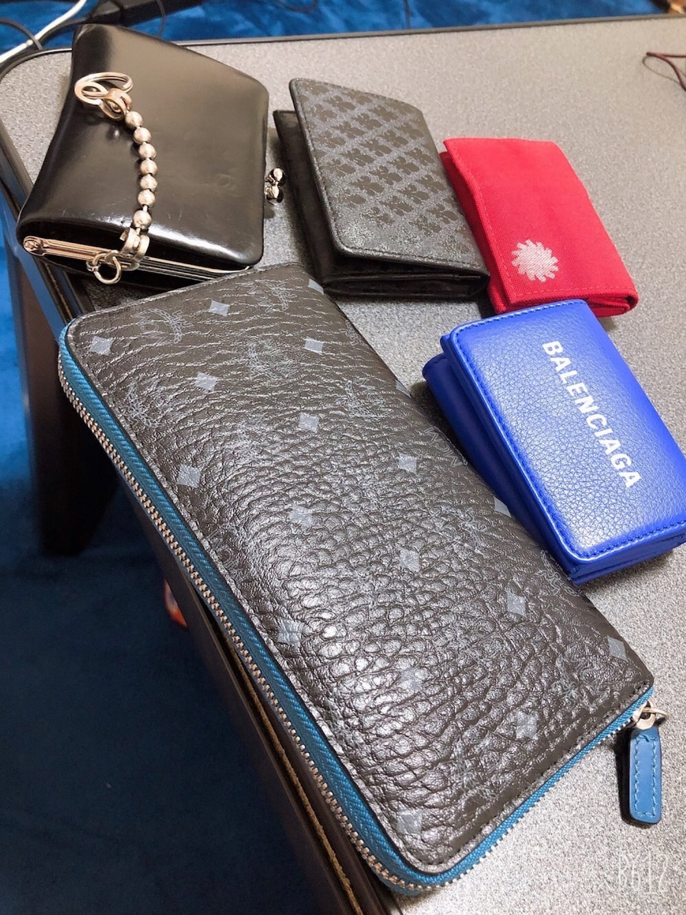 「お洒落さんとつながりたい、小物、財布、バレンシアガ、MCM、JAM HOME MADE、ゆうな、大人カジュアル、シンプル、オトナカジュアル」｜「MCMのアイテム（財布、ブラック系）」を使った、アリマ サトシさん（メンズ・168cm）の春コーディネートの1枚目の写真