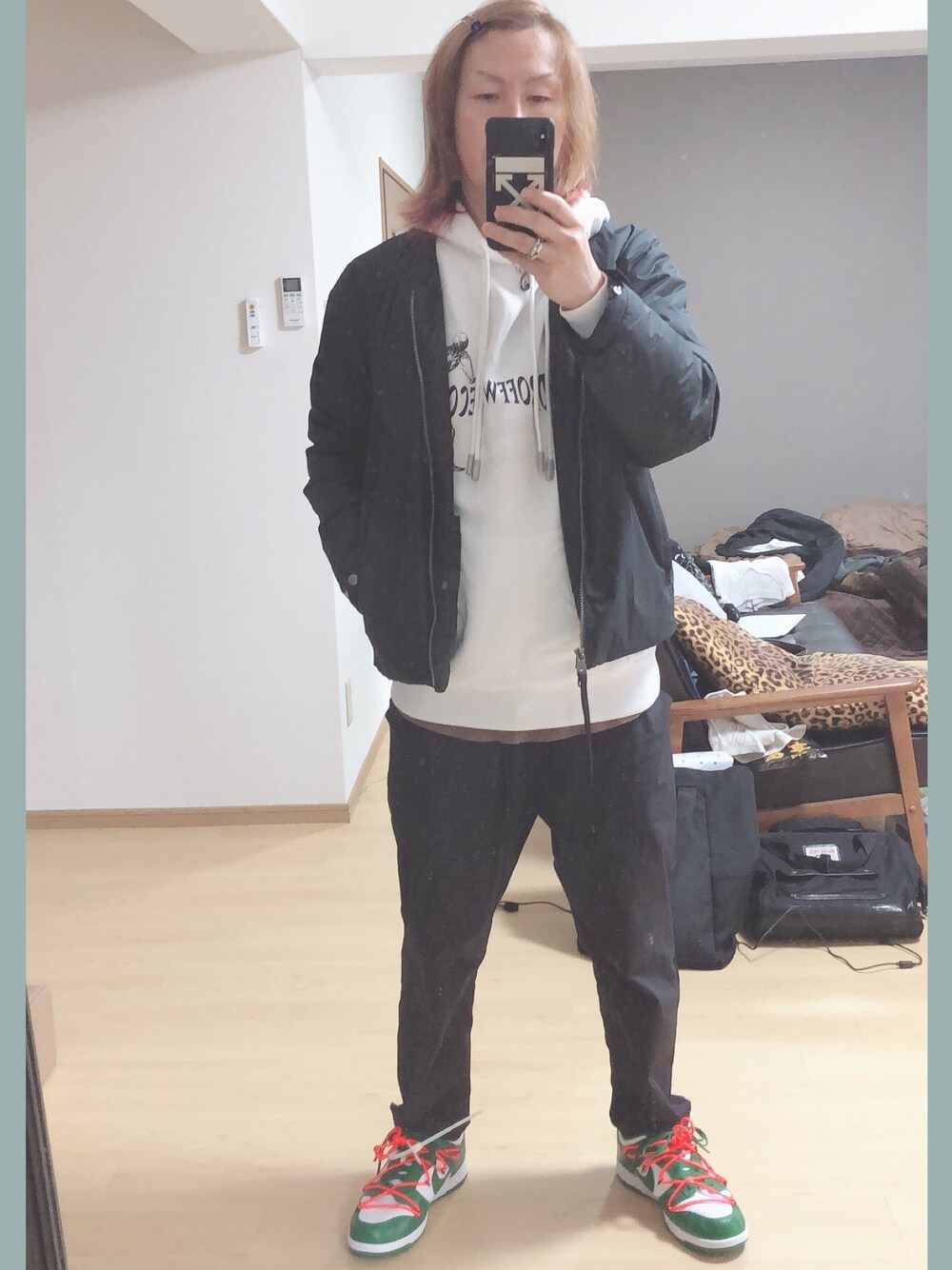 「クリスマスコーデ、大人コーデ、ゆうな、OFF-WHITE、NIKE、Johnbull Private labo、UNDER COVER、黒、ロレックス、dunk」｜「Johnbull Private laboのアイテム（ノーカラージャケット、ブラック系）」を使った、アリマ サトシさん（メンズ・168cm）の冬コーディネートの1枚目の写真