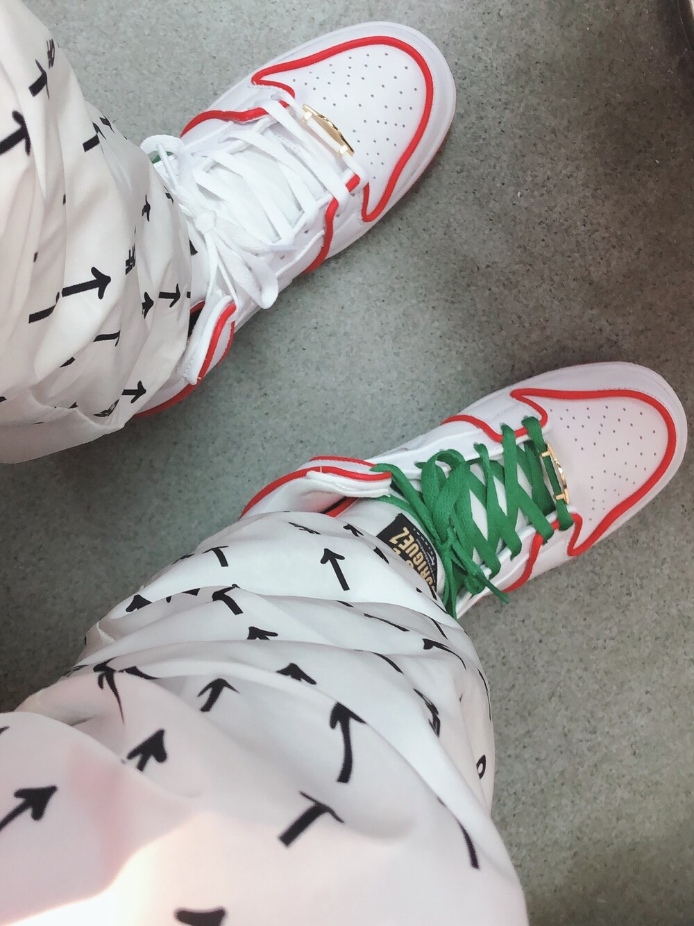 「今日のコーデ、休日スタイル、スニーカー、off white、ナイキダンク、大人カジュアル、ビッグシルエット、いいね、save、フォローお願いします🤑、お洒落さんとつながりたい、ゆうな」｜「NIKEのアイテム（スニーカー、ホワイト系）」を使った、アリマ サトシさん（メンズ・168cm）の冬コーディネートの1枚目の写真