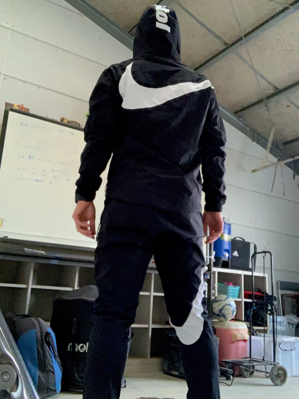 yuu19z33｜F.C.Real Bristolのナイロンジャケットを使った