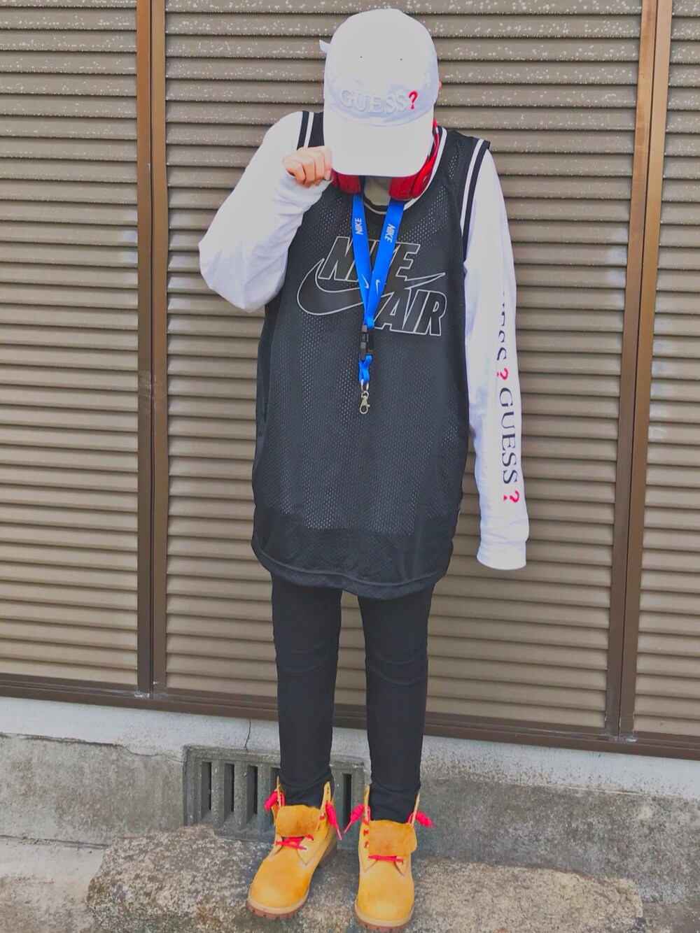 「ストリート、メンズライク」｜「Guessのアイテム（キャップ、ホワイト系）」を使った、mifyi🥀さん（レディース・157cm）の夏コーディネートの1枚目の写真