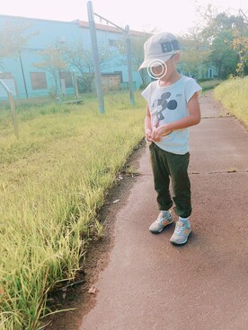 「EDWIN（エドウィン）のアイテム（帽子）」を使った、sewariさん（キッズ・110cm）の秋コーディネート