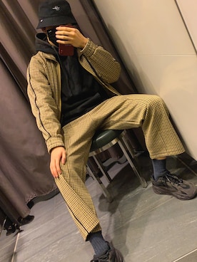 「アイテム（スタジャン、ゴールド系）」を使った、ᕼIᑎ🌹ᒍᗩIさん（メンズ・172cm）の春コーディネート