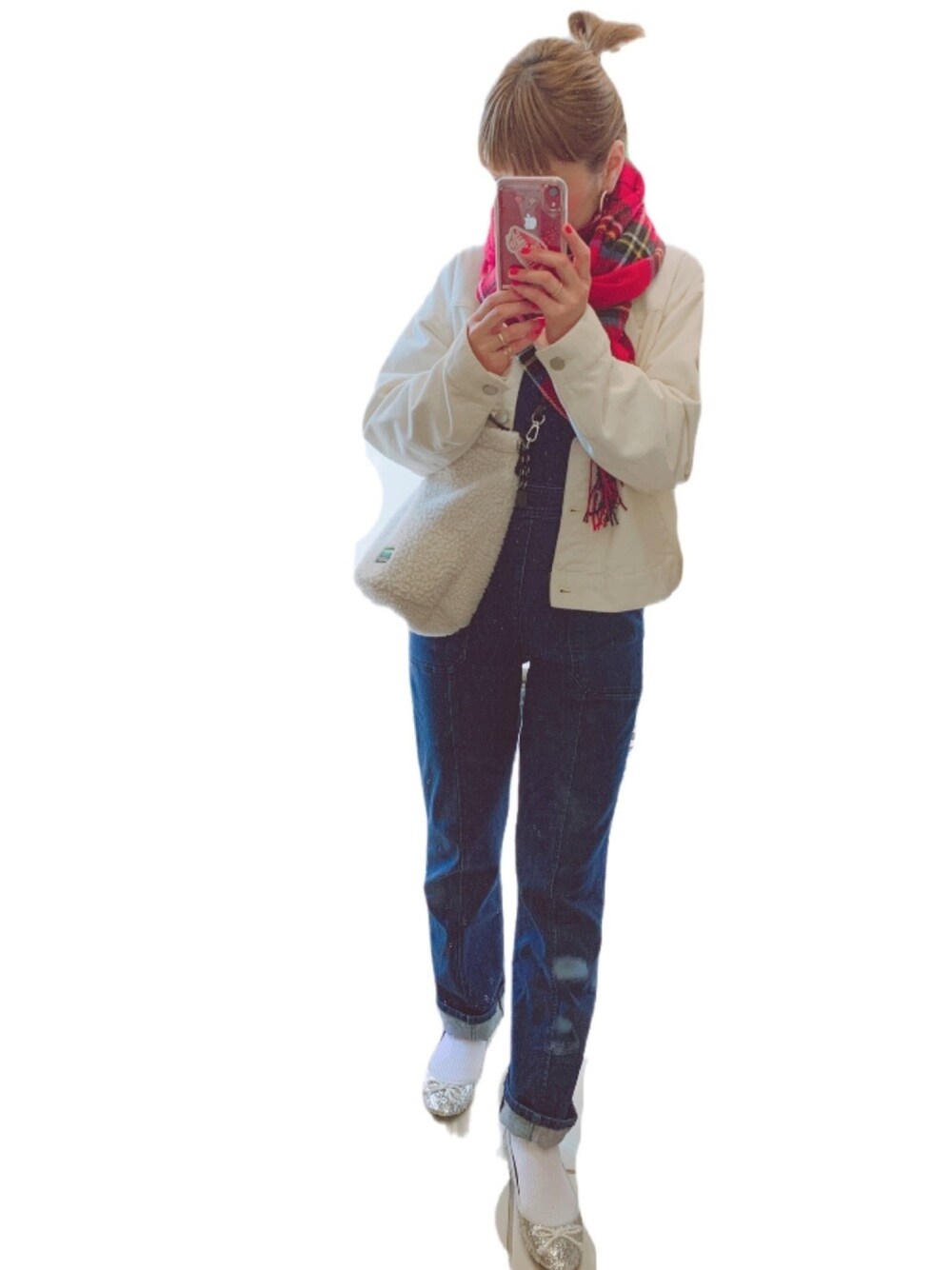 「カジュアル、おしゃれさんと繋がりたい、低身長、着回しコーデ、大人カジュアル、150cm、UNIQLO、GU、サロペット、シルバーシューズ」｜「UNIQLOのコーデュロイオーバーサイズジャケット（その他アウター、ホワイト系）」を使った、リリーさん（レディース・150cm）の冬コーディネートの1枚目の写真