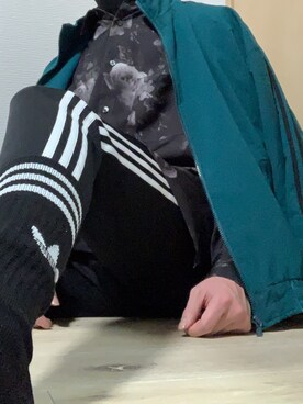 「adidas（アディダス）のトラックパンツ [SST TRACK PANTS] アディダスオリジナルス（その他パンツ、ブラック系）」を使った、masaさん（メンズ・169cm）の春コーディネート