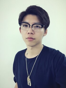 「JW Anderson（ジェイダブリューアンダーソン）のアイテム（Tシャツ/カットソー）」を使った、Cyrilさん（メンズ・188cm）の冬コーディネート
