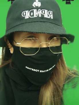 「RIPNDIP（リップンディップ）のアイテム（帽子）」を使った、SKaz さん（レディース・158cm）の春コーディネート